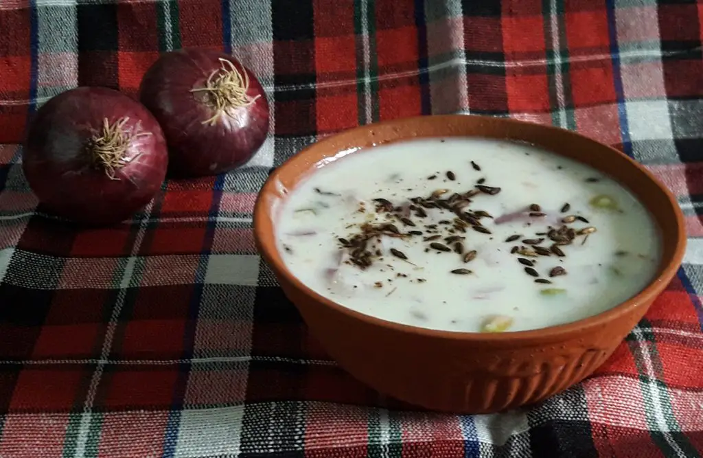 pyaz ka raita