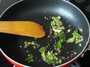 curry leaves added in tadka