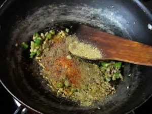 garam masala added in samosa stuffing