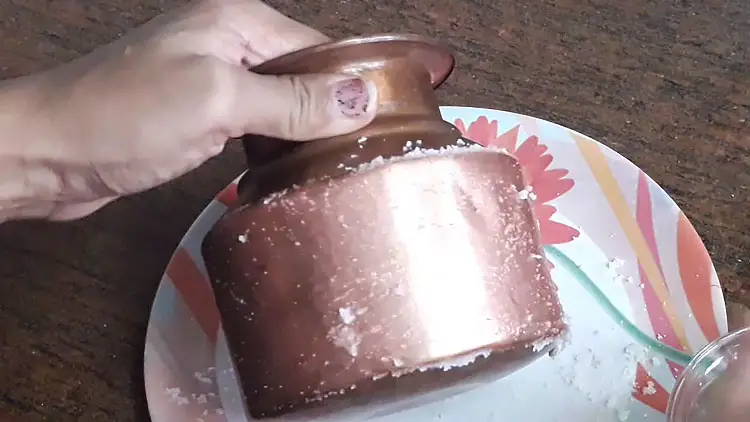 copper cleaning with salt and lemon