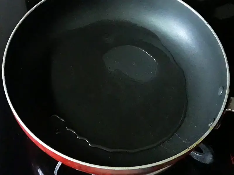 heating oil for bhindi do pyaza