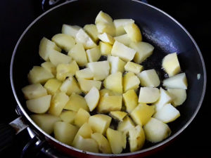 frying-boiled-potatoes