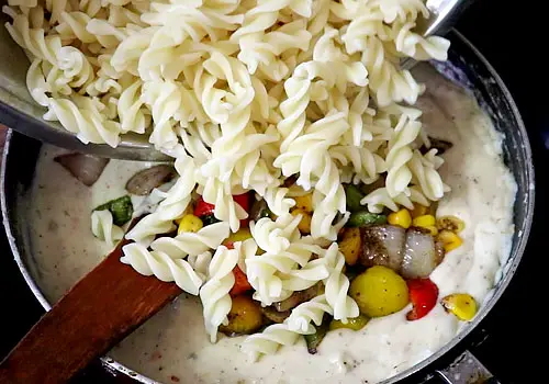 white sauce pasta recipe instructions-17