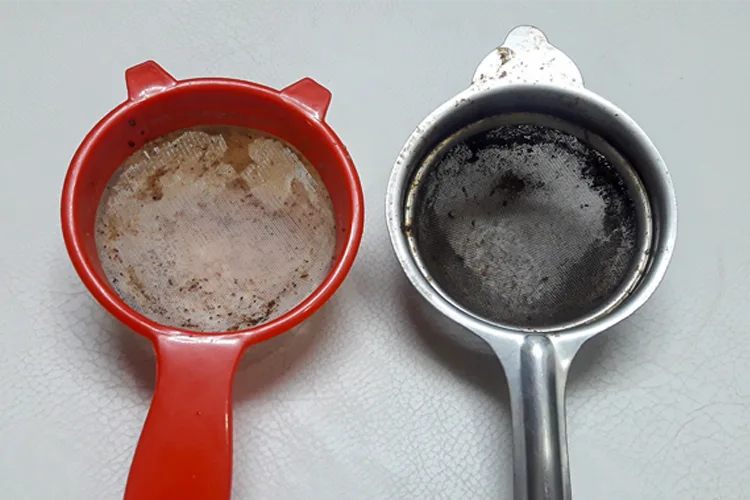 how to clean tea strainer