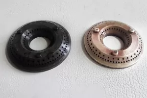 how to clean the burner of a gas stove
