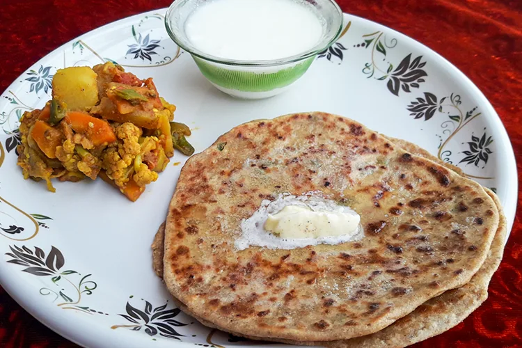 मूली का पराठा रेसिपी – Mooli Paratha Recipe in Hindi