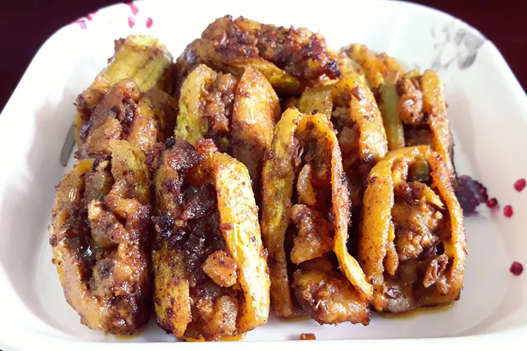 bharwa parwal recipe