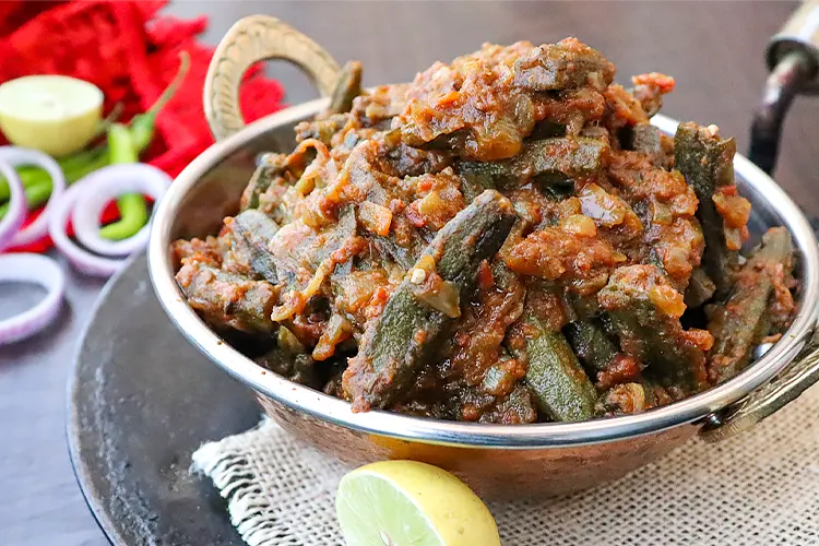 bharwa bhindi with gravy